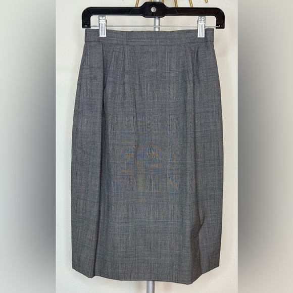 400 Tailored collection Dresses & Skirts - Vintage 90’s 400 Tailored Collection preppy Gray Glen Plaid wool blend skirt 0